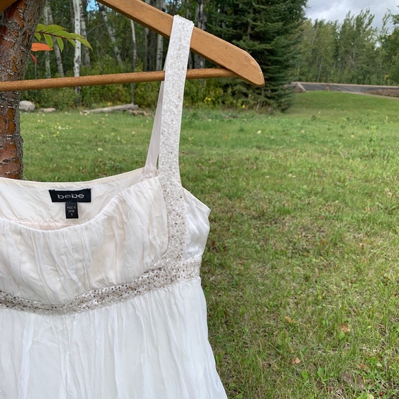 BEBE Cream Silk Beaded Sleeveless Top S US - Picture 3 of 7